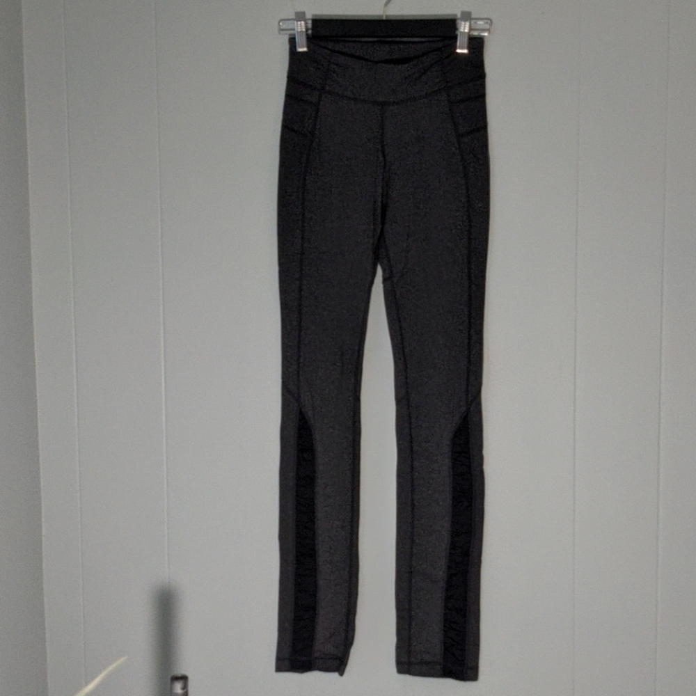 🌙📨 Lululemon Heather Grey + Black Ruched Leggings